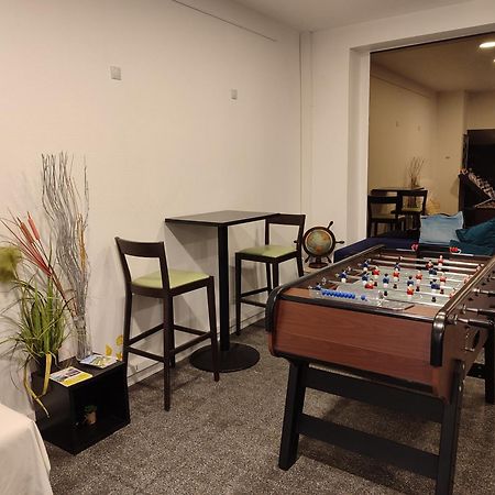 Auberge De Jeunesse Hi Nice Les Camelias ภายนอก รูปภาพ