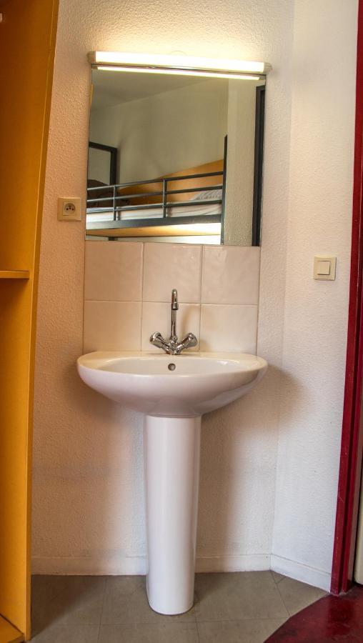 Auberge De Jeunesse Hi Nice Les Camelias ภายนอก รูปภาพ