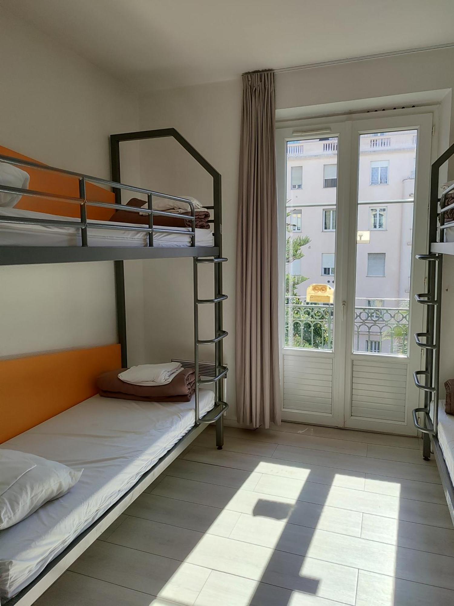 Auberge De Jeunesse Hi Nice Les Camelias ภายนอก รูปภาพ