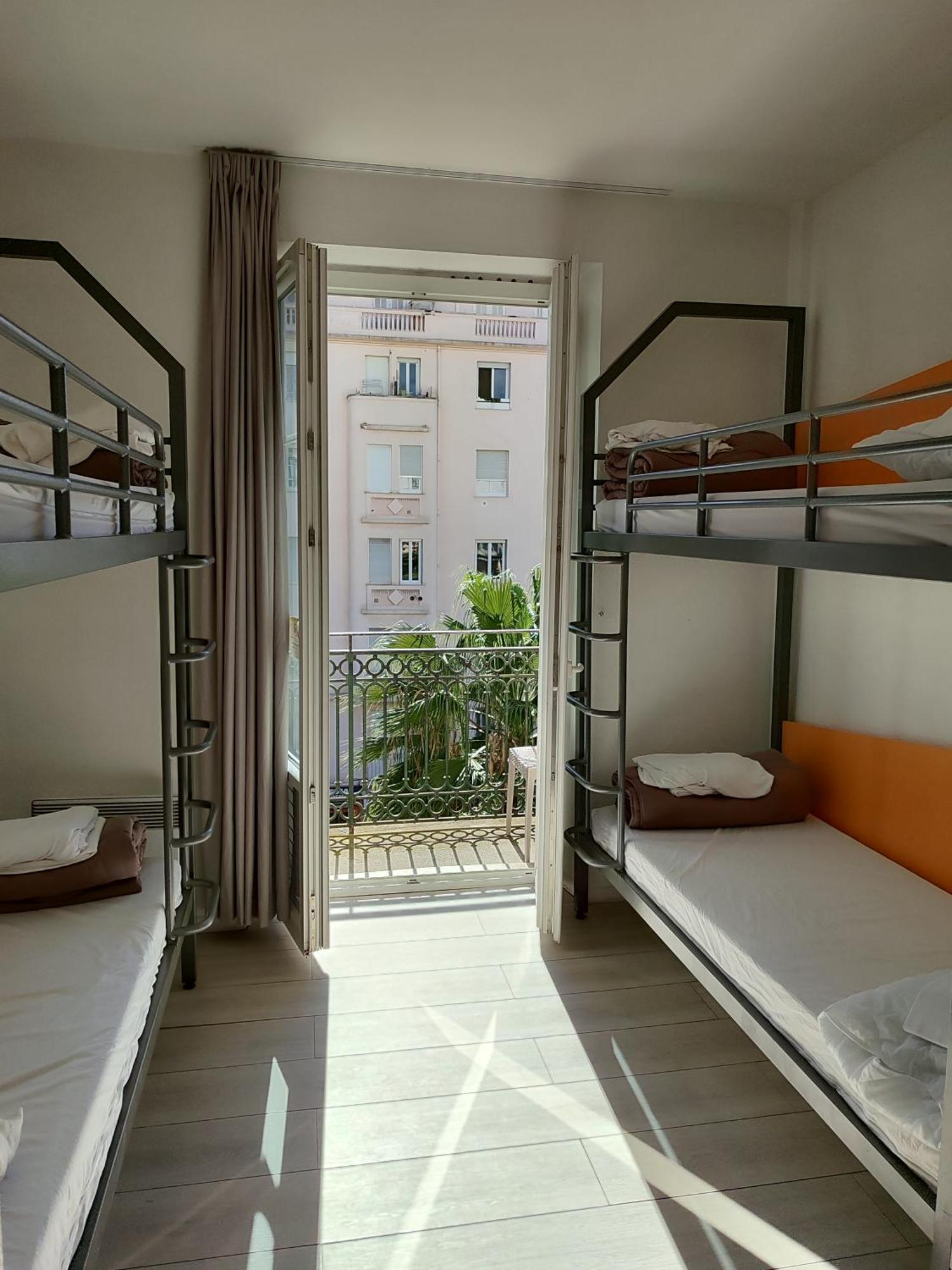 Auberge De Jeunesse Hi Nice Les Camelias ภายนอก รูปภาพ